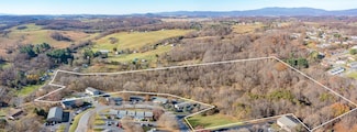 2409 Bare St, Staunton, VA 24401