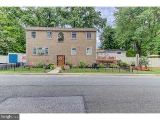 21 N Garfield Ave, Glenolden, PA 19036