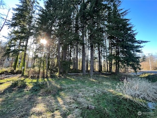 15739 Virginia Loop Rd NE, Poulsbo, WA 98370