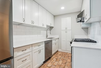 214 Park Terrace Ct SE Unit 88, Vienna, VA 22180