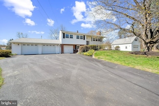 824 Glenn Ct, Phoenixville, PA 19460