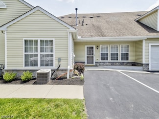 184 Federal Point Blvd, Lawrence Township, NJ 08648