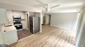 4360 Ivymount Ct Unit 28, Annandale, VA 22003