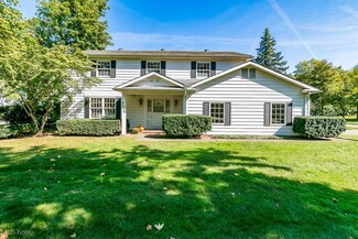 9339 Buena Vista Dr, Mentor, OH 44060