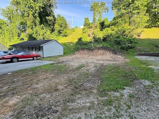 1018 Green Meadow Rd, Charleston, WV 25314