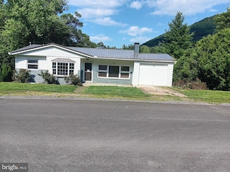 12610 Bowling St, Cumberland, MD 21502