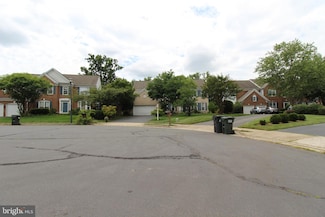 13015 Azalea Woods Way, Herndon, VA 20171