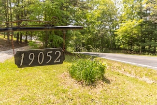 19052 Sam Snead Hwy, Warm Springs, VA 24484
