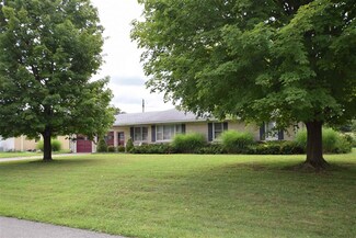 320 Gillcrest Dr, Albany, IN 47320