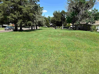 603 S High St, Pratt, KS 67124