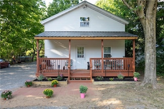 29759 Burnup Rd, Black River, NY 13612