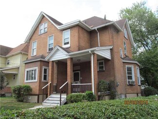 31 Mainsgate St, Pittsburgh, PA 15205