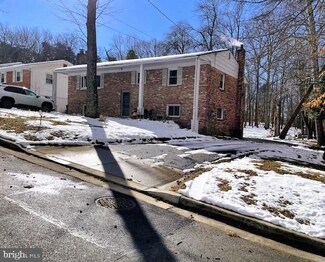7911 Colonial Ln, Clinton, MD 20735