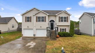 1384 Constitution Dr, Clarksville, TN 37042