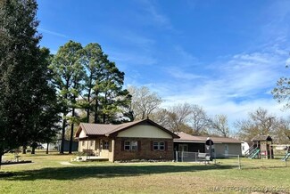 406 E Prairie Ave, Coalgate, OK 74538