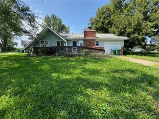 209 E Walnut St, Cleveland, MO 64734