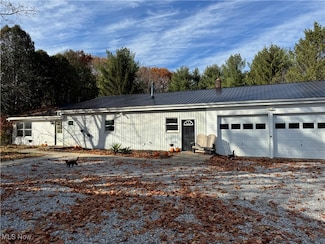 1320 Lake Dr, Ashland, OH 44805