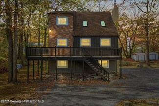 7128 Glouster Rd, Tobyhanna, PA 18466
