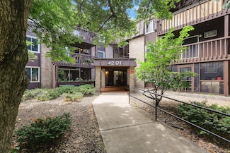 4201 Lakeside Ave N Unit 106, Brooklyn Center, MN 55429