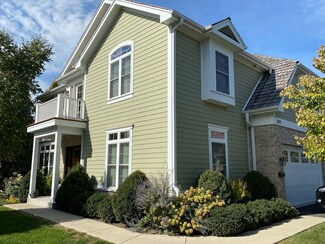 3123 W Lake Ave, Glenview, IL 60026