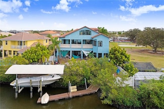 541 Treviso Dr, Apollo Beach, FL 33572