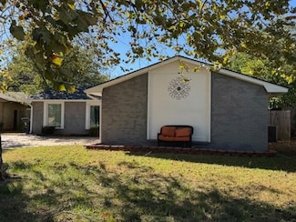 4625 NE Columbia Ave, Lawton, OK 73507