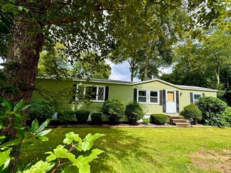9 Nanatomqua Dr, Brookfield, MA 01506