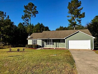 586 Rustling Pines Blvd, Midway, FL 32343