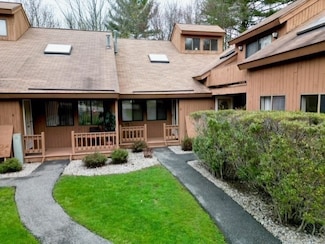 8 Eaton Ct, Haverhill, MA 01832