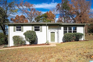 9253 Summit Dr, Birmingham, AL 35235