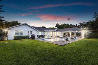 4549 St Andrews Dr, Boynton Beach, FL 33436