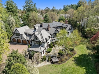 187 Grove St, Wellesley, MA 02482