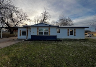 2430 Cypress Dr, Paris, TX 75460