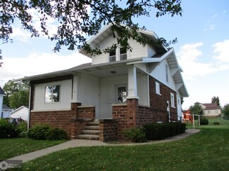 1003 Clark St, Dysart, IA 52224