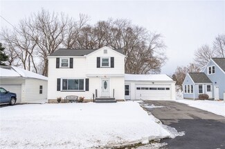 828 Hinchey Rd, Rochester, NY 14624