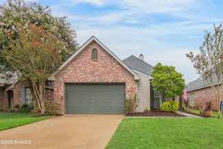108 Wild Rose Ln, Youngsville, LA 70592