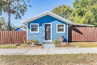 14045 21st St, Dade City, FL 33525
