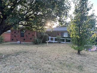 425 Ridgecrest Dr, Hurst, TX 76053