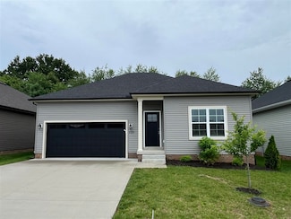 1059 County House Ln, Bowling Green, KY 42101
