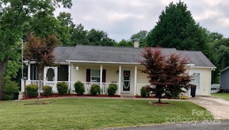 617 Reservoir Rd, Marion, NC 28752