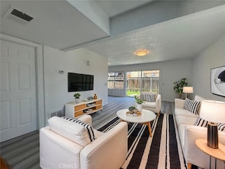 7945 Pinehurst Dr, Highland, CA 92346