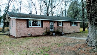 4815 Cloverhill Cir, Prince George, VA 23875