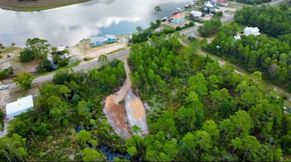 268 River Rd, Carrabelle, FL 32322