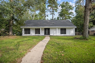 313 Hunters Creek Dr, Lufkin, TX 75901