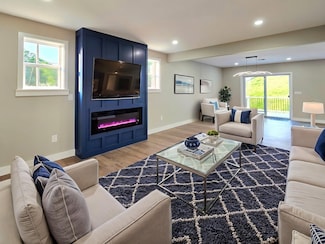 6 Eagleton St, Spencer, MA 01562