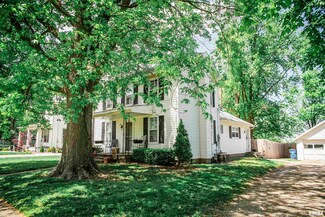 129 E High St, Mendon, IL 62351