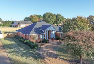 204 Piccadilly, Batesville, MS 38606