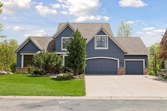 11426 Avery Dr, Inver Grove Heights, MN 55077