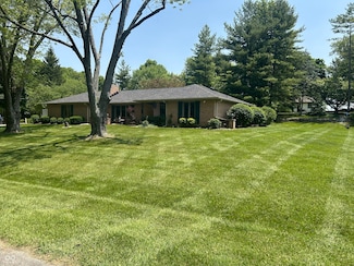 2937 S Allen Dr, New Palestine, IN 46163