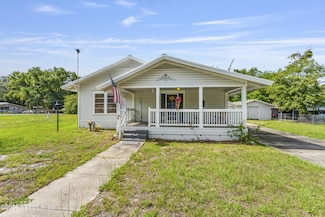 2505 State St, Palatka, FL 32177